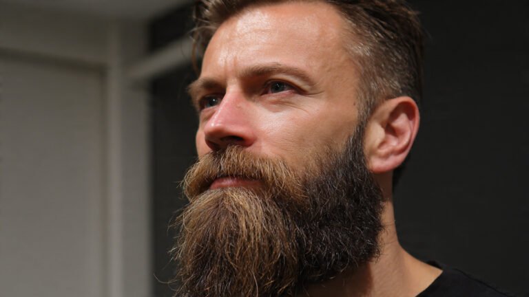 Full Beard with Chin Focus