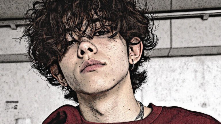 Messy Curly Medium Cut