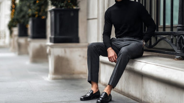  Elegant Dinner Outfit With Black Turtleneck