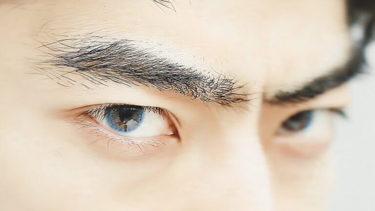Groom Eyebrows for a Sharper Eye Area