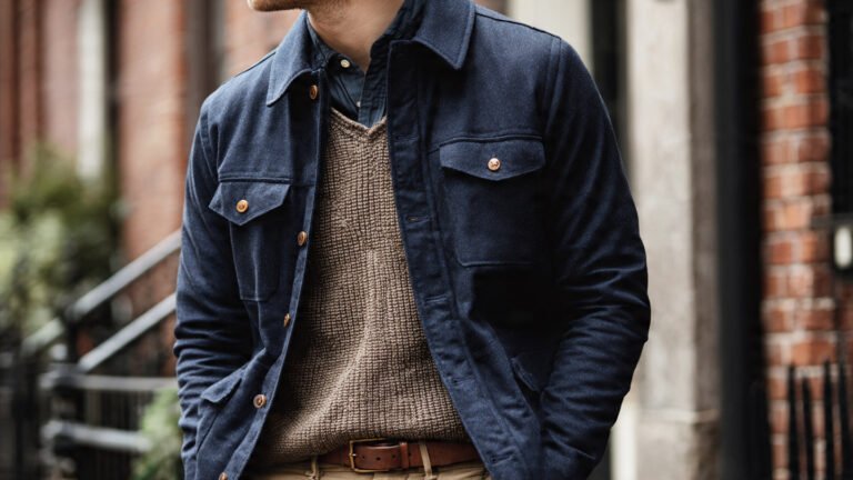  Smart Casual Holiday Outfit With Overshirt