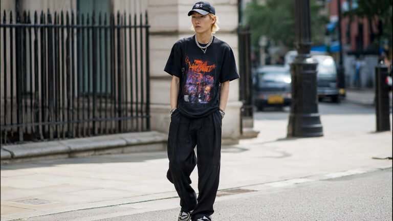 Street Style Graphic Tee with Relaxed Trousers