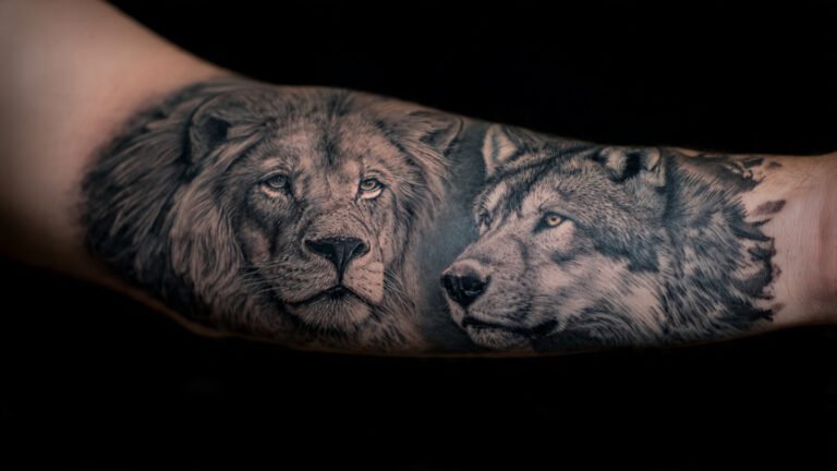 Lion and Wolf Dual Sleeve